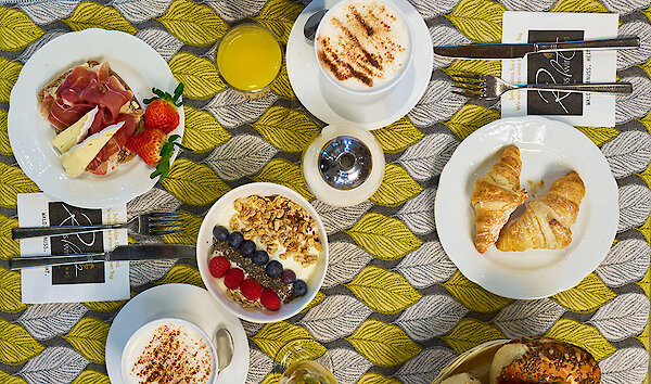 gemütliches Frühstück im Ferienhotel Bayerwald